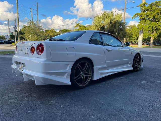 1998 Nissan Skyline JDM car for sale — photo 8 of 21