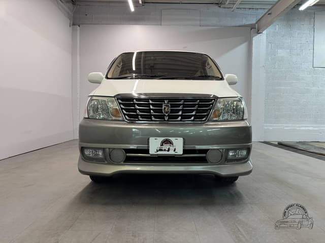 2001 Toyota Grand Hiace JDM car for sale — photo 6 of 25