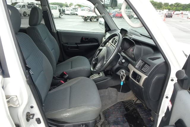 1999 Mitsubishi Pajero JDM car for sale — photo 25 of 25