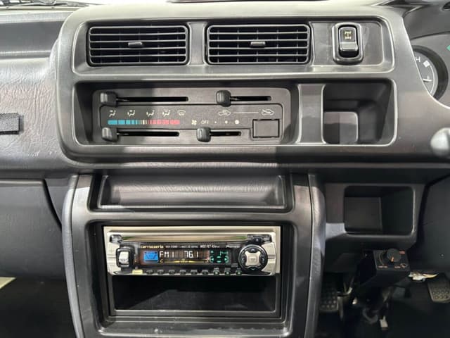 1999 Daihatsu Hijet JDM car for sale — photo 11 of 25
