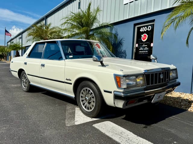 1982 Toyota Crown JDM car for sale — photo 13 of 25