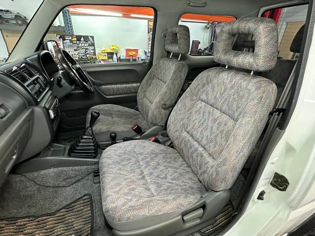 1999 Suzuki Jimny JDM car for sale — photo 22 of 25