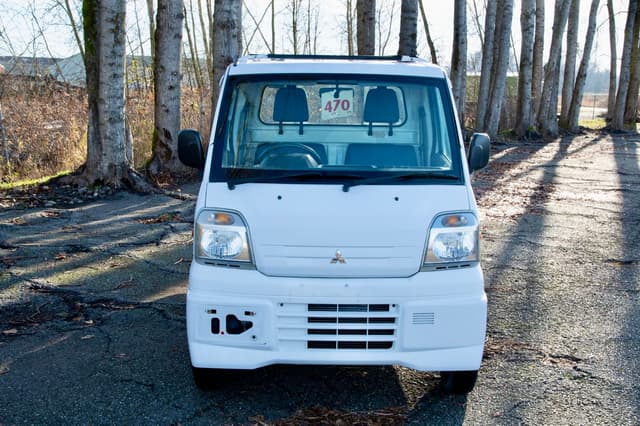 2000 Mitsubishi Minicab JDM car for sale — photo 2 of 18
