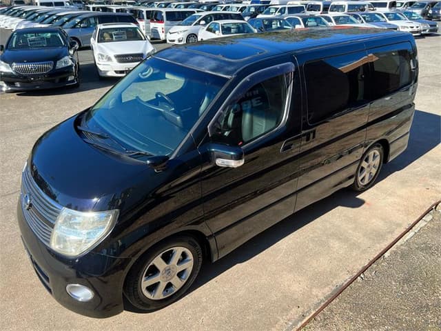 2008 Nissan Elgrand JDM car for sale — photo 9 of 16