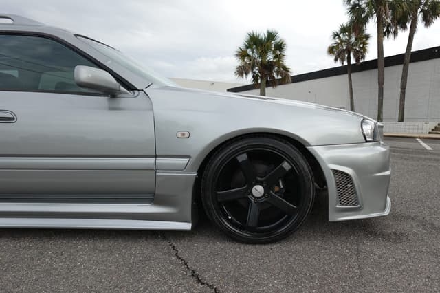2000 Nissan Stagea JDM car for sale — photo 2 of 17