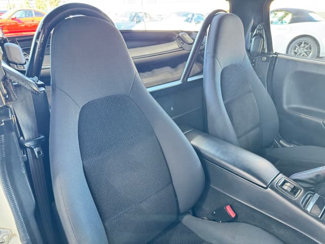 1998 Mazda Roadster (Eunos Roadster / MX-5) JDM car for sale — photo 10 of 25