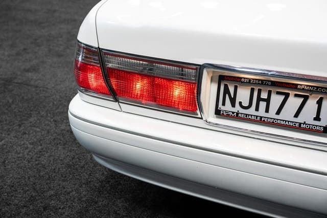 2000 Toyota Crown JDM car for sale — photo 6 of 18