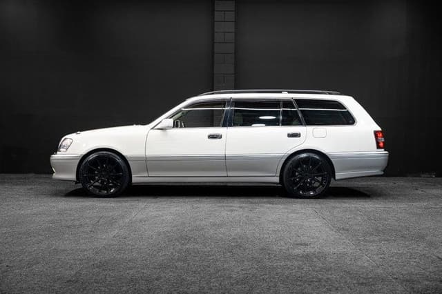 2003 Toyota Crown JDM car for sale — photo 6 of 18
