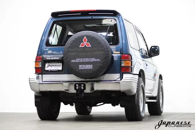 1992 Mitsubishi Pajero JDM car for sale — photo 8 of 25