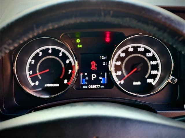 2010 Mitsubishi Delica JDM car for sale — photo 17 of 25