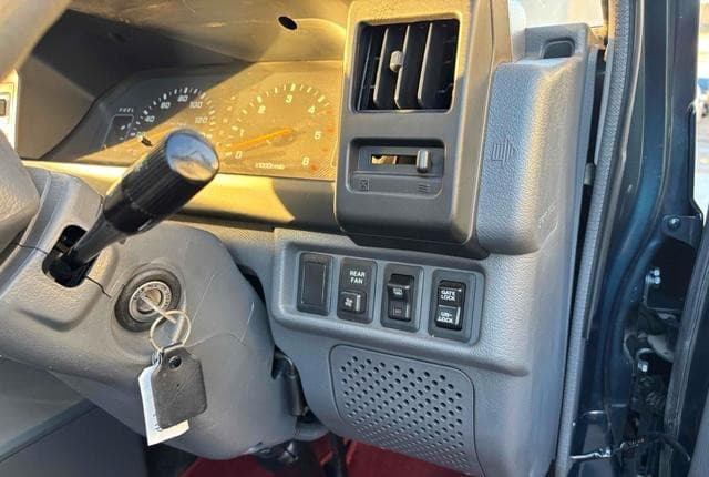 1988 Mitsubishi Delica JDM car for sale — photo 13 of 22