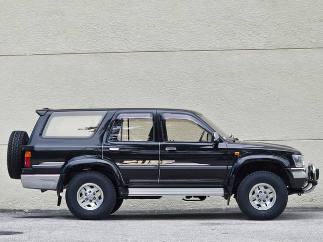 1995 Toyota Hilux Surf JDM car for sale — photo 16 of 20