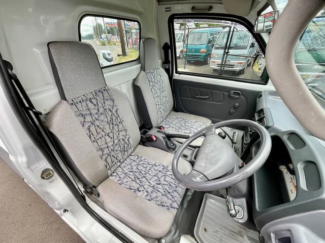 1998 Mitsubishi Minicab JDM car for sale — photo 19 of 25