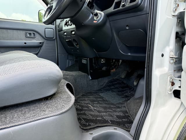2001 Daihatsu Atrai JDM car for sale — photo 9 of 25