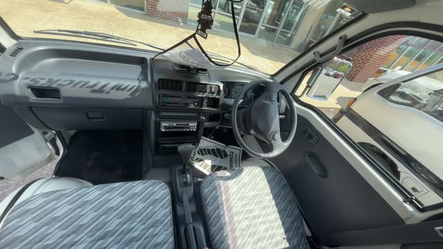 2001 Daihatsu Hijet JDM car for sale — photo 4 of 7