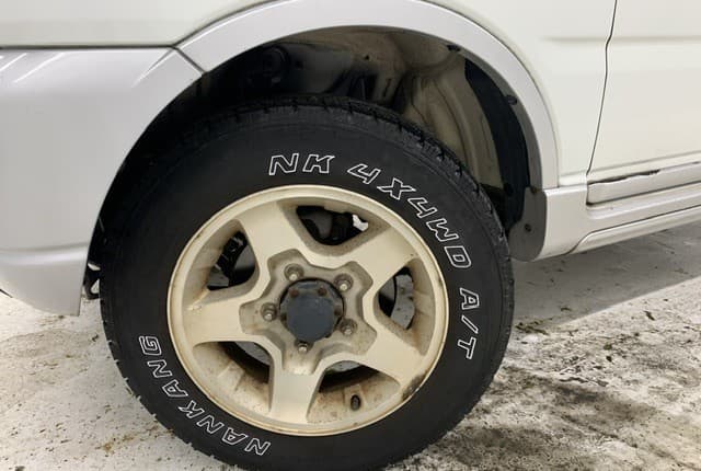 2000 Suzuki Jimny JDM car for sale — photo 23 of 25