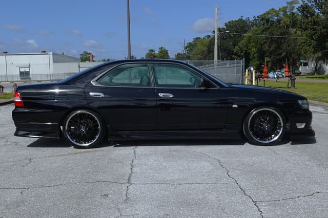 2001 Nissan Laurel JDM car for sale — photo 4 of 20