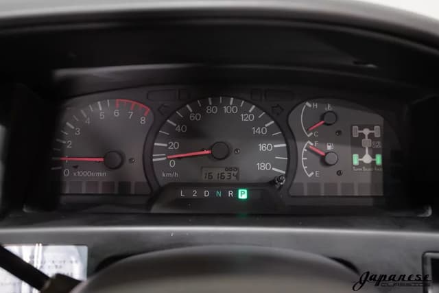 1994 Mitsubishi Delica JDM car for sale — photo 13 of 25