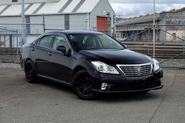2012 Toyota Crown JDM car for sale — photo 6 of 13