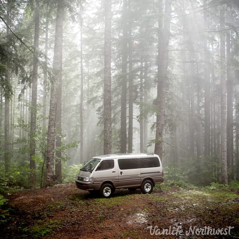1995 Toyota HiAce JDM car for sale — photo 8 of 25