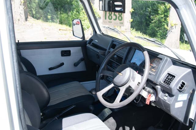 1990 Suzuki Jimny JDM car for sale — photo 10 of 17