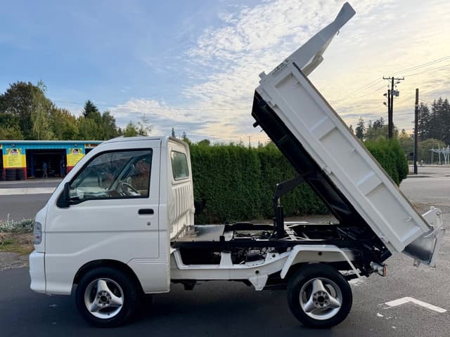 2001 Daihatsu Hijet JDM car for sale — photo 6 of 25