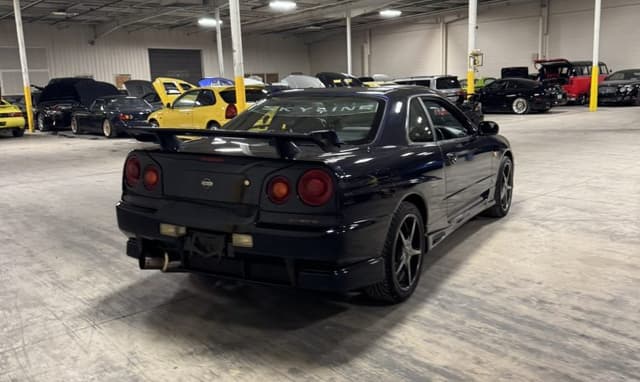 2000 Nissan Skyline JDM car for sale — photo 11 of 25