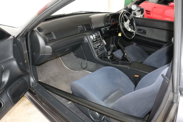1993 Nissan Skyline JDM car for sale — photo 17 of 25