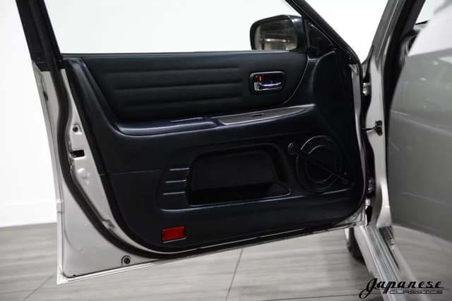 1999 Toyota Altezza JDM car for sale — photo 17 of 25