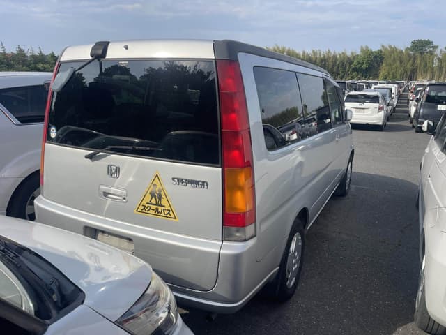 2000 Honda Stepwagon JDM car for sale — photo 4 of 10