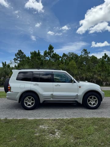 1999 Mitsubishi Pajero JDM car for sale — photo 20 of 25