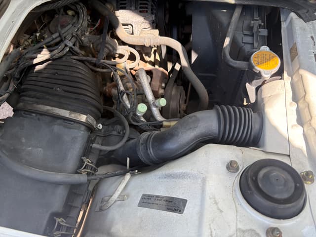 1998 Mitsubishi Minicab JDM car for sale — photo 22 of 25