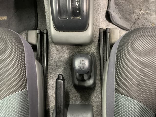 2000 Suzuki Jimny JDM car for sale — photo 13 of 25