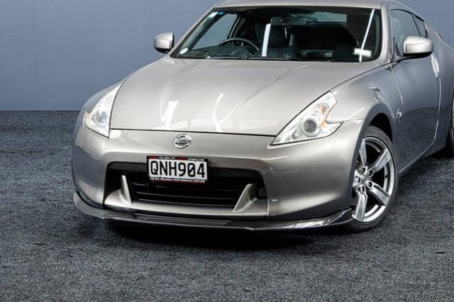 2009 Nissan Fairlady Z JDM car for sale — photo 2 of 3