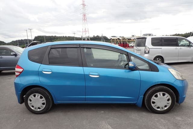2008 Honda Fit JDM car for sale — photo 6 of 25