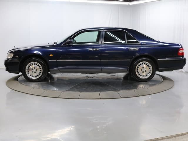 1998 Nissan Cima JDM car for sale — photo 4 of 25