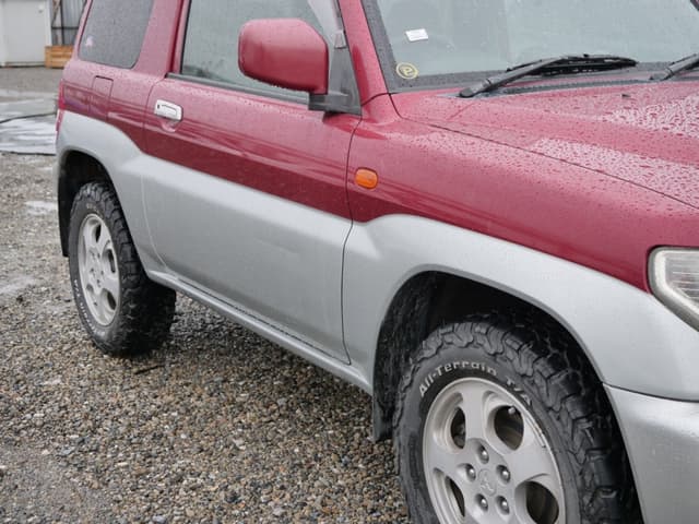 2000 Mitsubishi Pajero JDM car for sale — photo 10 of 25