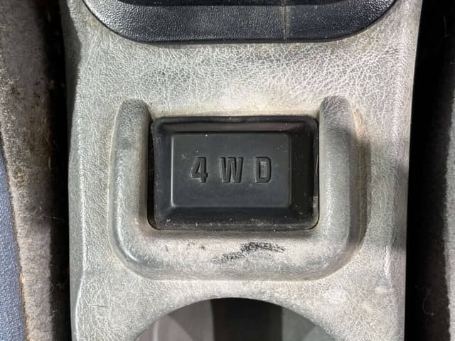 2000 Mitsubishi Minicab JDM car for sale — photo 12 of 25