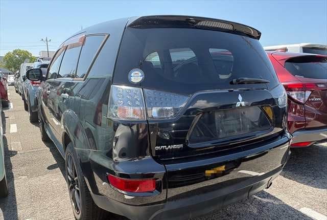 2011 Mitsubishi Outlander JDM car for sale — photo 2 of 18