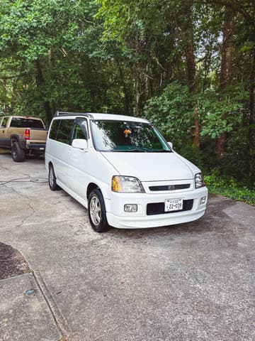 2000 Honda Stepwagon JDM car for sale — photo 2 of 12