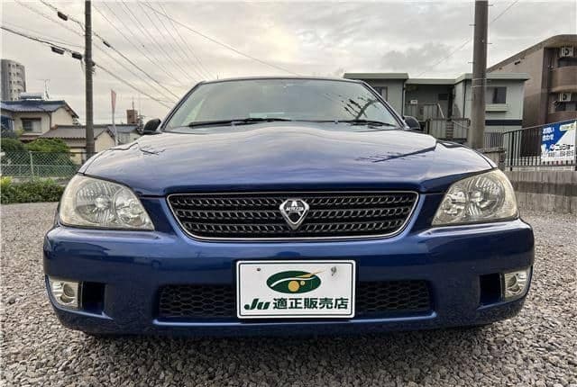 2003 Toyota Altezza JDM car for sale — photo 8 of 25