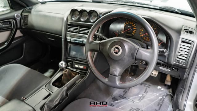 1998 Nissan Skyline JDM car for sale — photo 9 of 24