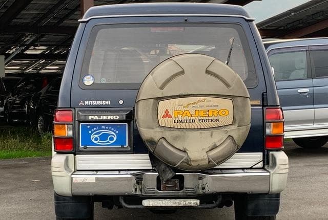 1994 Mitsubishi Pajero JDM car for sale — photo 3 of 9