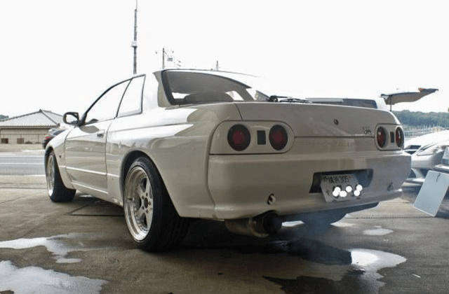 1991 Nissan Skyline JDM car for sale — photo 4 of 19