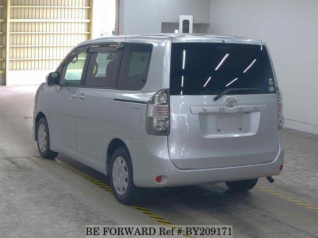 2008 Toyota Voxy JDM car for sale — photo 3 of 6