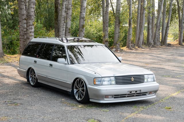1993 Toyota Crown JDM car for sale — photo 3 of 15