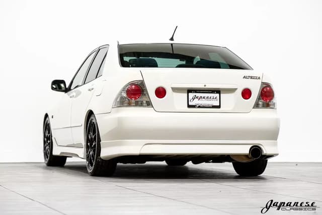1999 Toyota Altezza JDM car for sale — photo 6 of 25