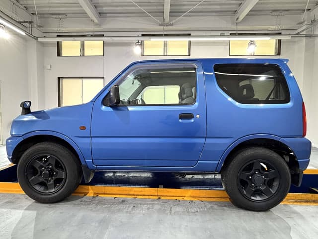 1999 Suzuki Jimny JDM car for sale — photo 3 of 25