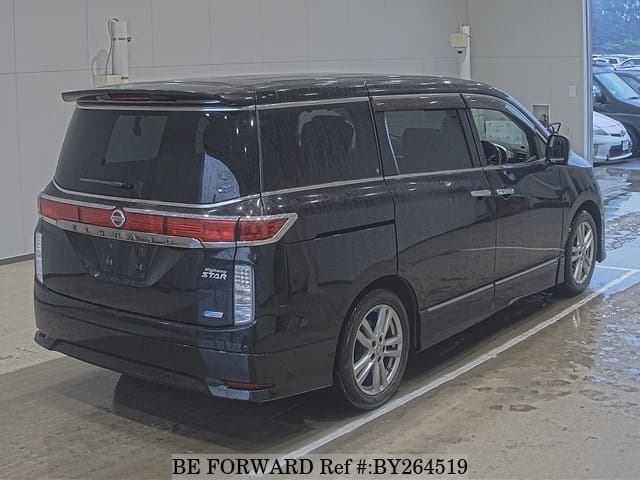 2010 Nissan Elgrand JDM car for sale — photo 2 of 4