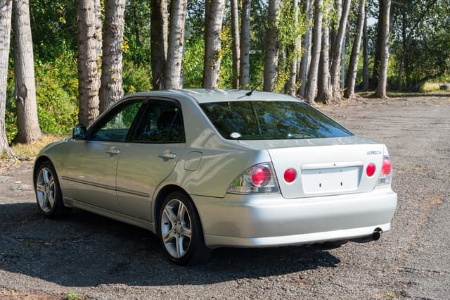 1998 Toyota Altezza JDM car for sale — photo 4 of 14